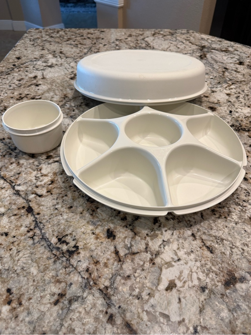 Vintage Tupperware White Sectioned Serving Tray with Lid - Home Dining